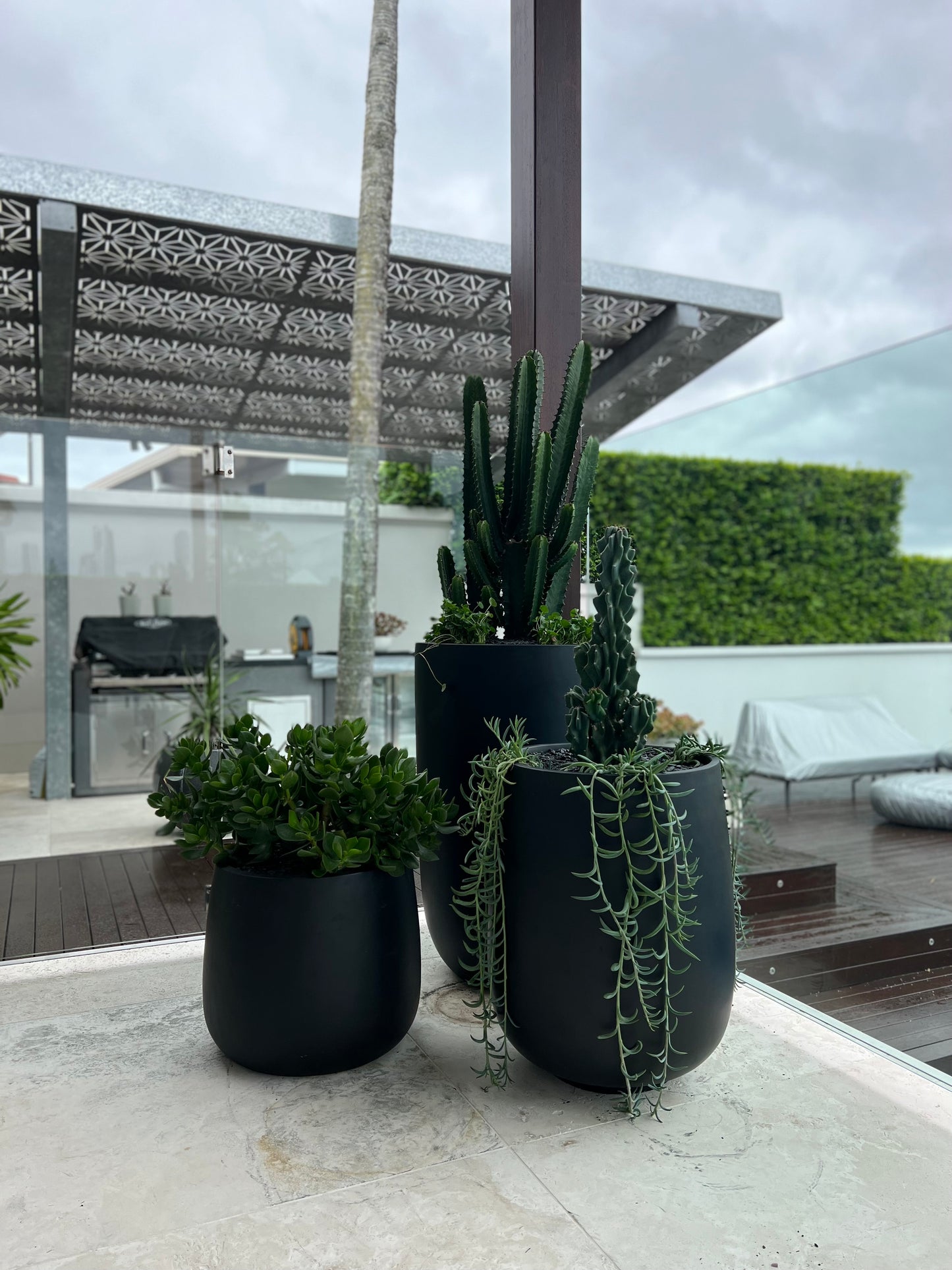 Fibrestone Black - Cindy Pots
