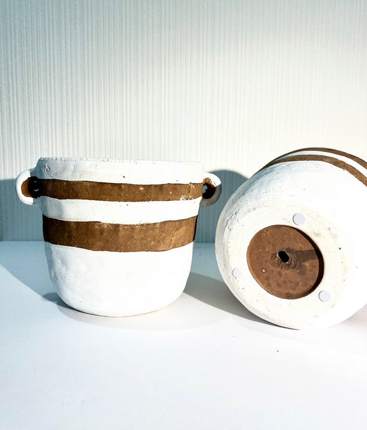 Tony Terracotta & White Urn Pot